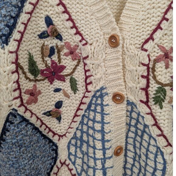 Cabin Creek Vintage Embroidered Cardigan L Cream Floral Patchwork Knit Sweater - Picture 5 of 6